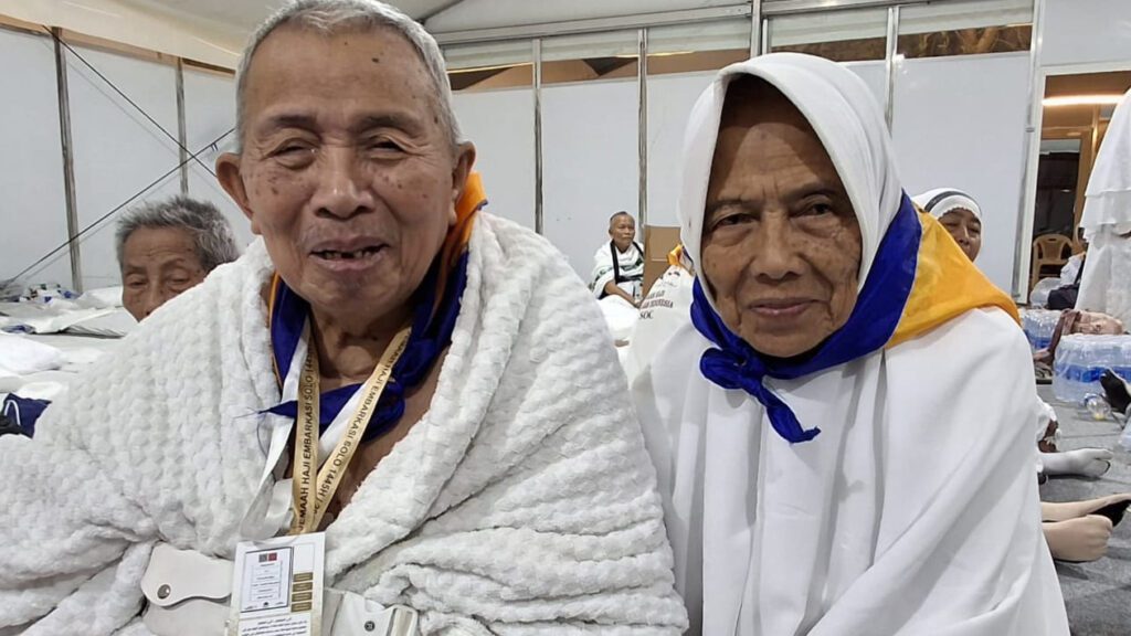 Rusmiati dan Ngadnan: Perjalanan Haji di Usia Senja, Sebuah Perjuangan Kesempurnaan Iman