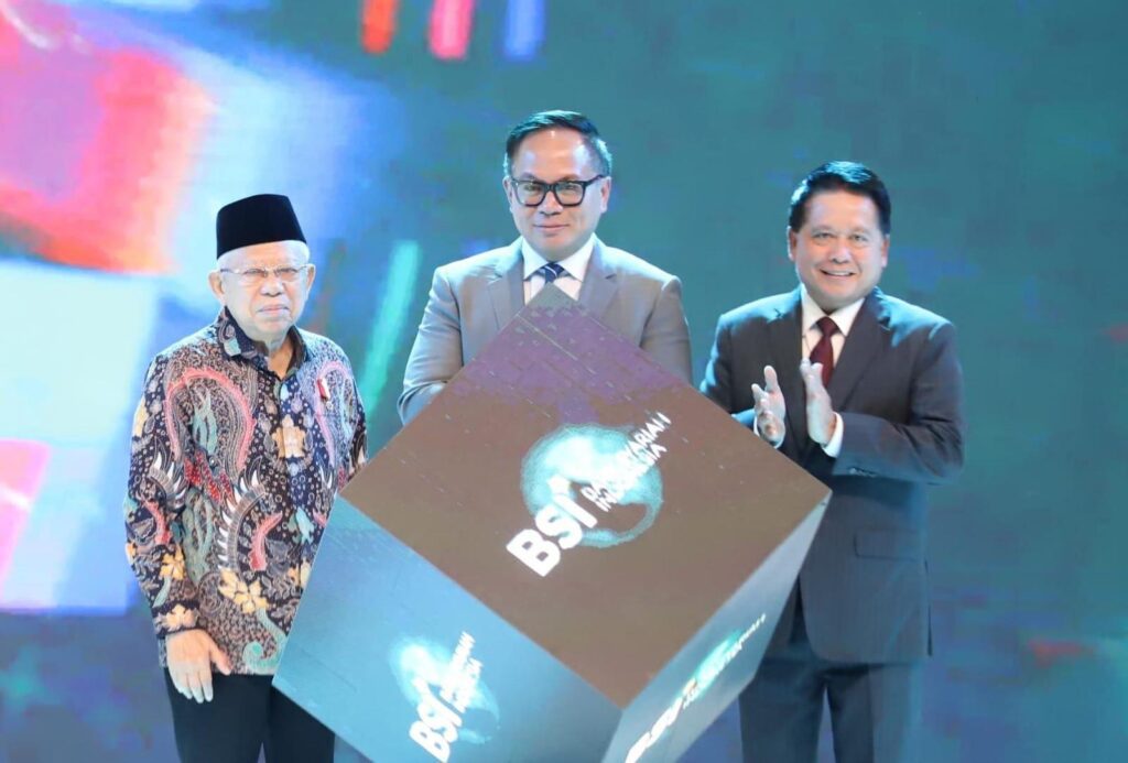 Wapres Ma’ruf Amin mengapresiasi komitmen BSI dalam menjadikan ekonomi dan keuangan syariah, khususnya di sektor Usaha Mikro Kecil dan Menengah (UMKM)