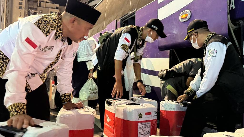 Penundaan 12 Jam, Jemaah Haji Keluhkan Pelayanan Garuda Indonesia