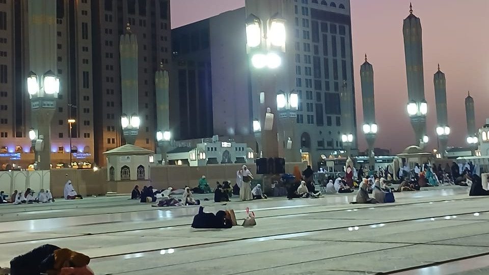 Nabawi yang Sepi, Hati Kami yang Terasa Sepi