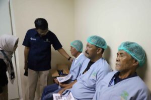 Pupuk Kujang Selenggarakan Operasi Katarak Gratis untuk Masyarakat
