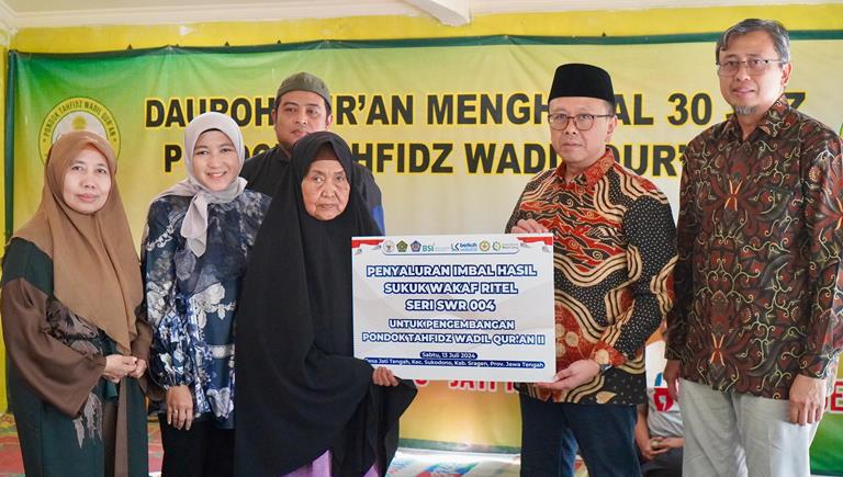 BWI Salurkan Imbal Hasil Sukuk Wakaf Ritel SWR004 Tahap I di Sragen