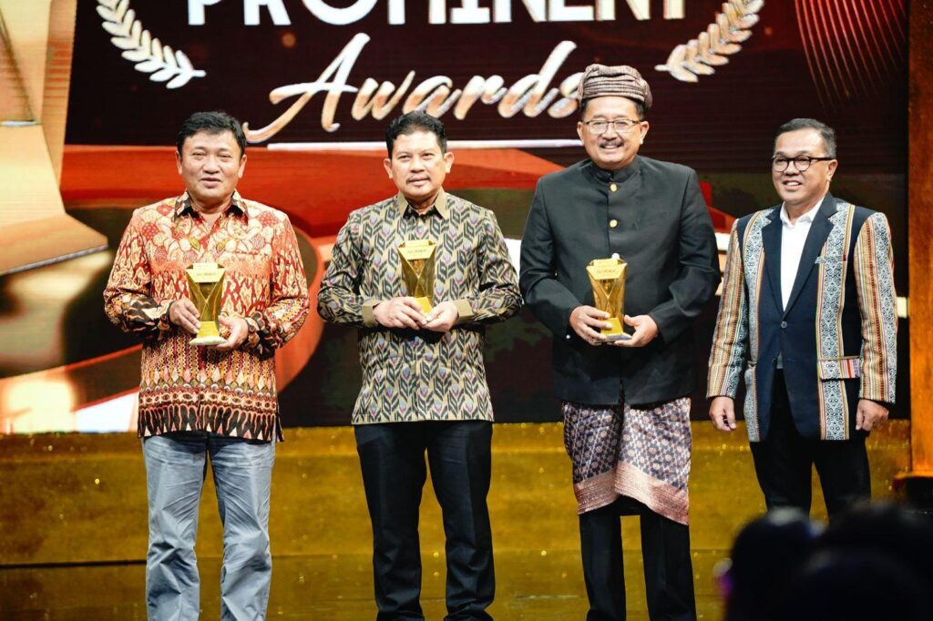 Popularitas bank syariah yang terus meningkat, disertai inovasi layanan modern, mendorong pertumbuhan pesat jumlah nasabah Bank Syariah Indonesia (BSI).