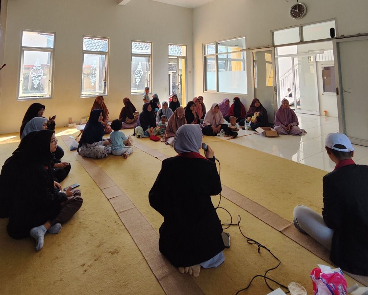 Mahasiswa UMM Berikan Edukasi tentang Pentingnya 1000 Hari Pertama Kehidupan Bayi di Desa Sempu