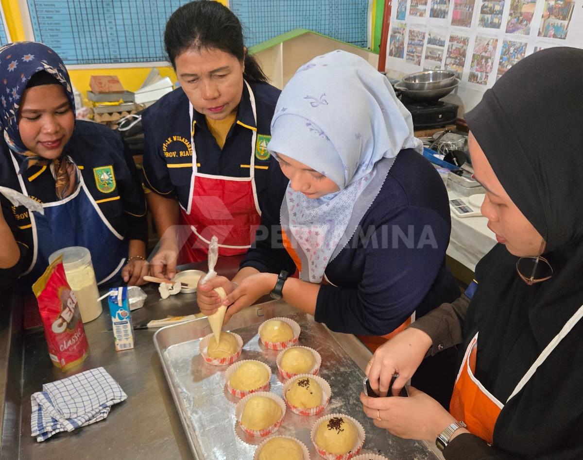 Kilang Dumai dan Project Sumatera KPI Tingkatkan Pemberdayaan Masyarakat Lewat Pelatihan Tata Boga