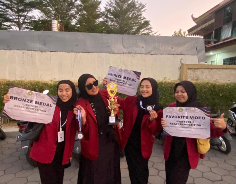 Mahasiswa Matematika UMM Raih Medali Perunggu dalam Kompetisi KTI Nasional