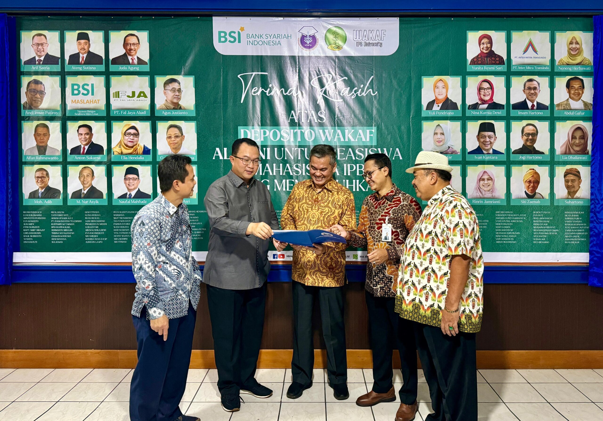 BSI dan Alumni IPB Himpun Dana Rp20 Miliar dari Deposito Wakaf, 165 Mahasiswa Terima Beasiswa