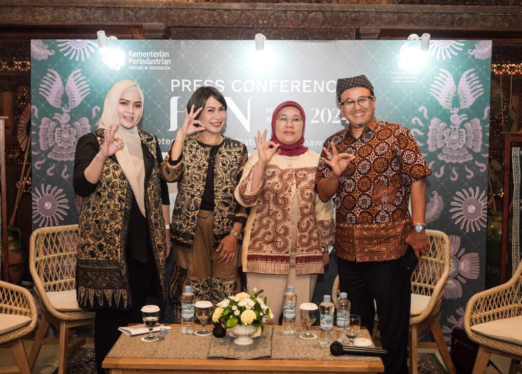 Kemenperin dan YBI Semarakkan Hari Batik Nasional dengan Beragam Kegiatan Menarik