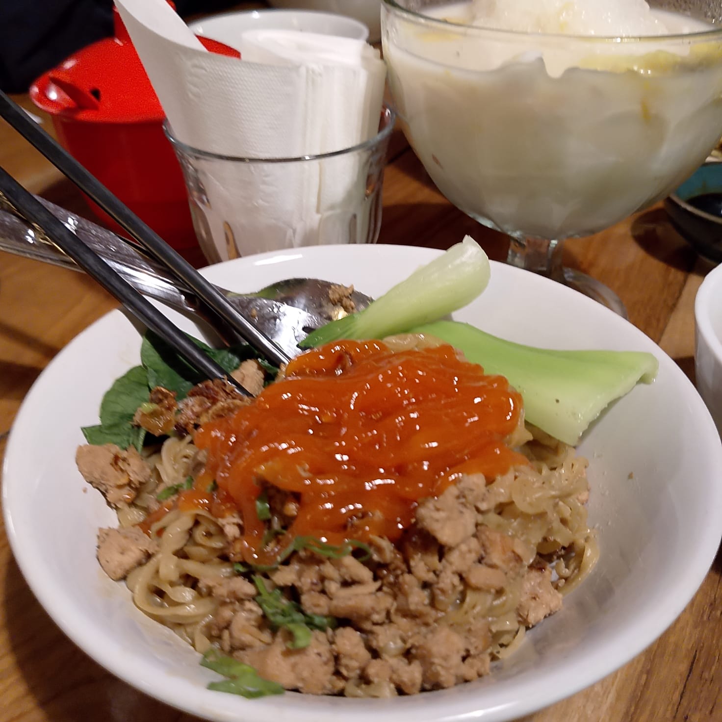 Resto Omah Isoku ,Makan Bakmie Spesial dengan Sentuhan Modern