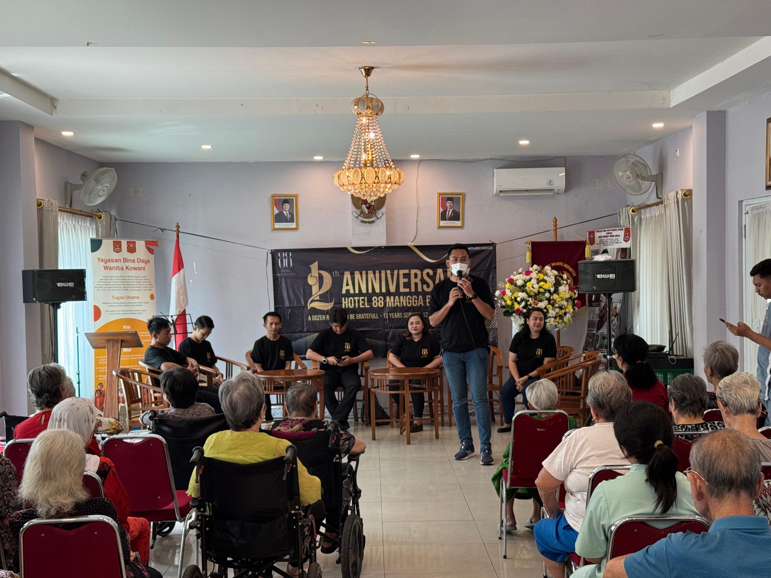 Rayakan Road to Anniversary ke-12 Gelar Kegiatan CSR di Panti Werdha Wisma Mulia