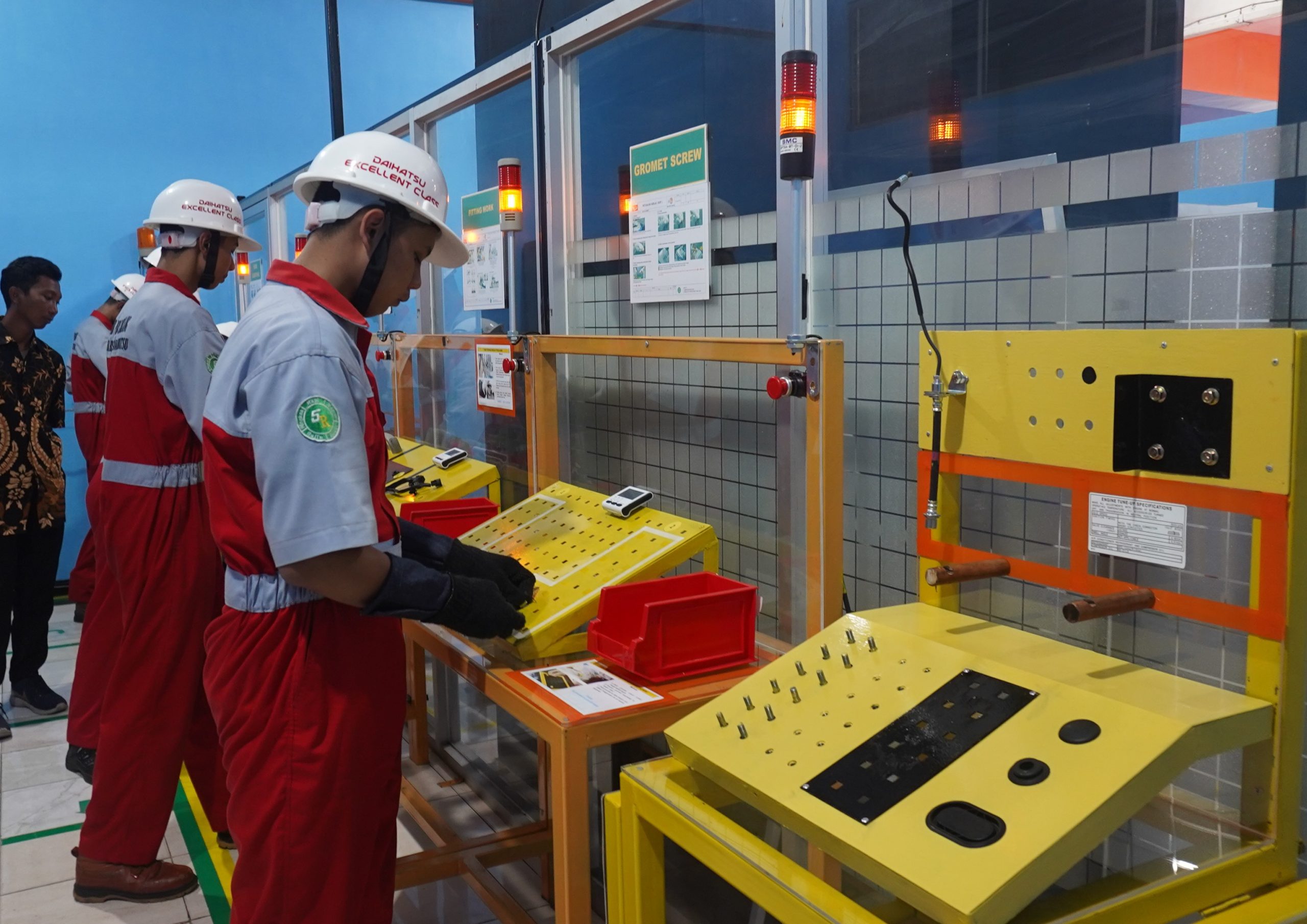 Komitmen Daihatsu Tingkatkan SDM Melalui Program Pintar Bersama