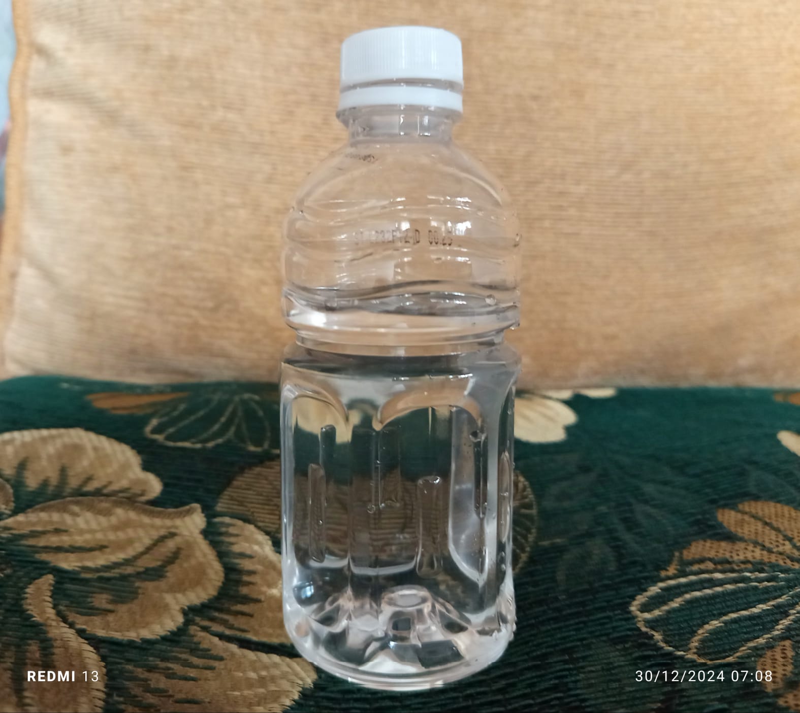 Magic Water: Kesegaran Viral dengan Tanda Tanya Kehalalan