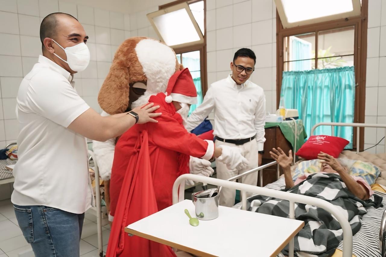 Swiss-Belresort Dago Heritage dan Zest Sukajadi Bandung Gelar CSR Mengisi Panti Jompo dengan Kebahagiaan