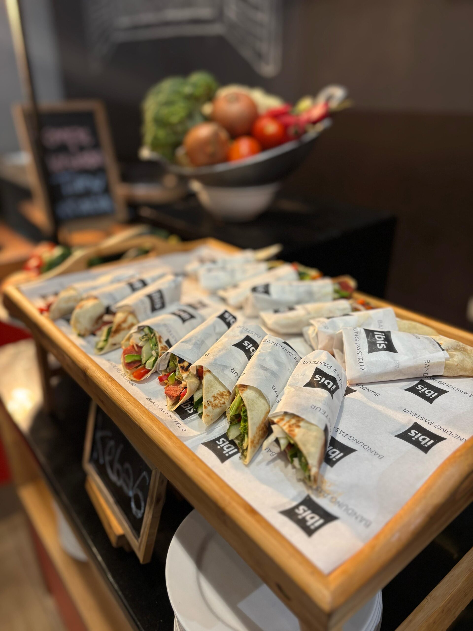 "Sambut Ramadan Penuh Berkah dengan Paket Iftar Meriah di Ibis Bandung Pasteur"