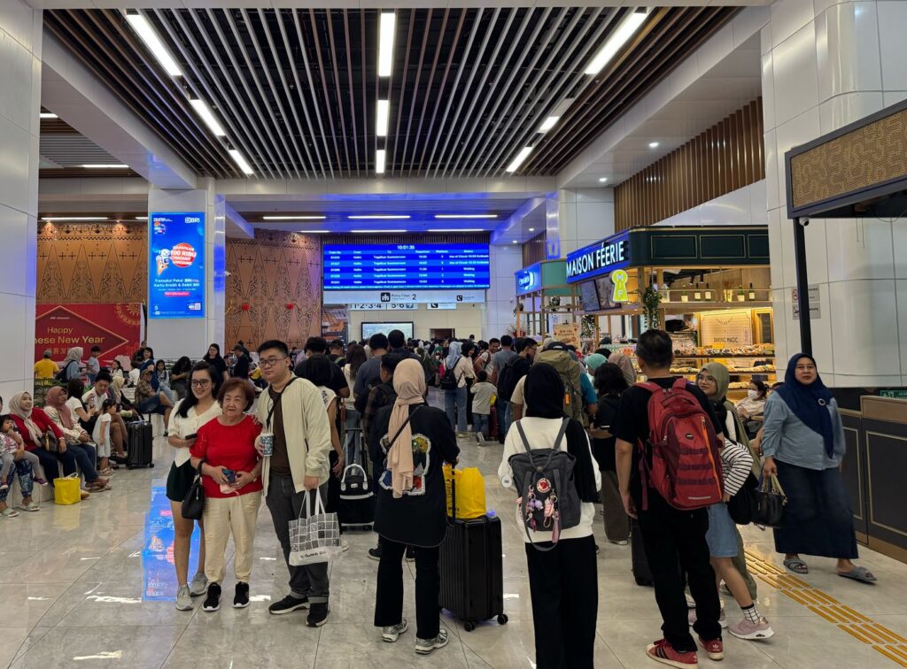 Di Momen Ramadhan: 158 Tenan di Stasiun Whoosh Hadirkan Ragam Promo dan Diskon untuk Penumpang