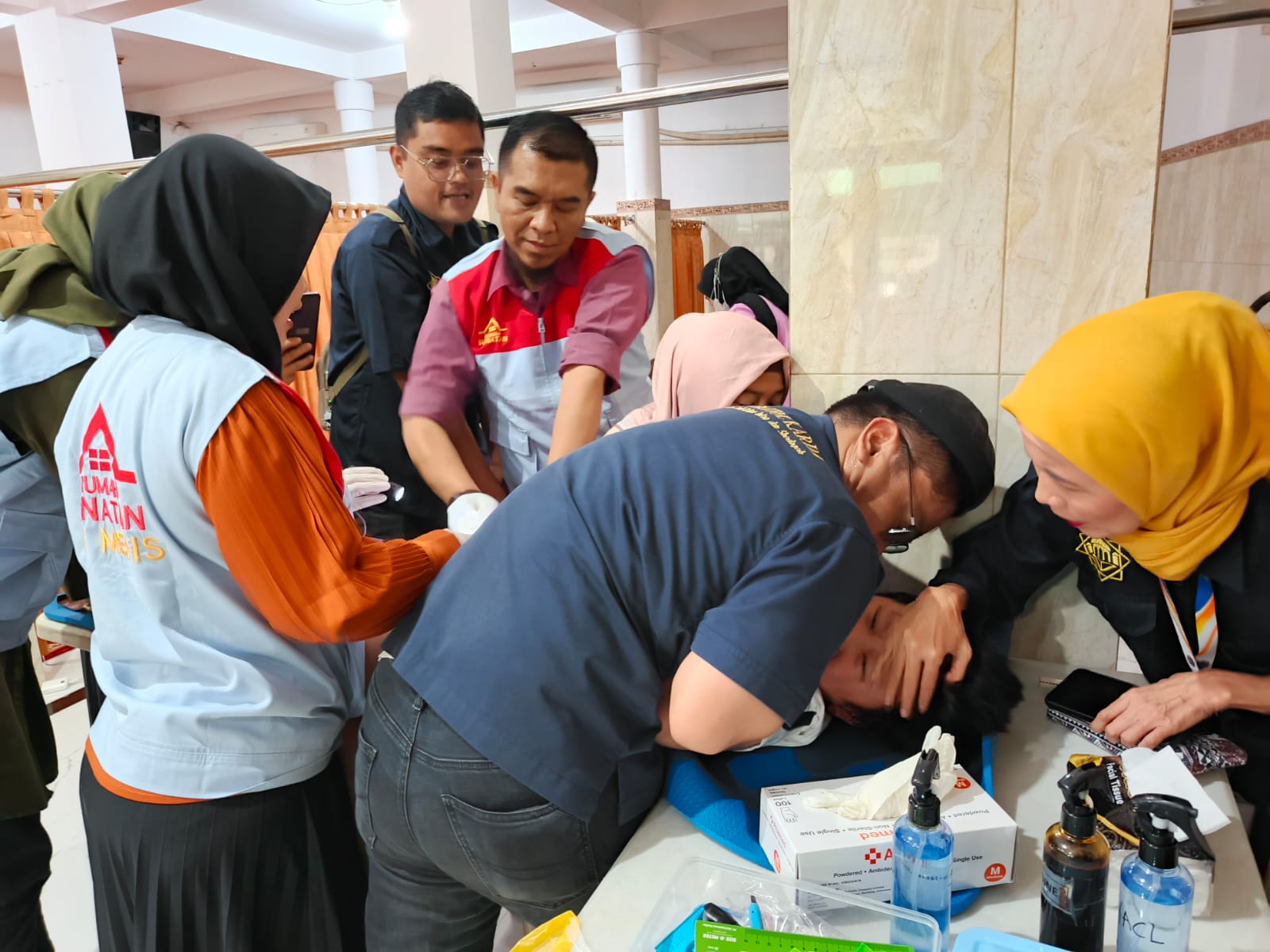 Lebih dari Sekadar Khitan: Wujud Nyata Kepedulian LAZIS Baitul Karim untuk Anak Tanah Abang