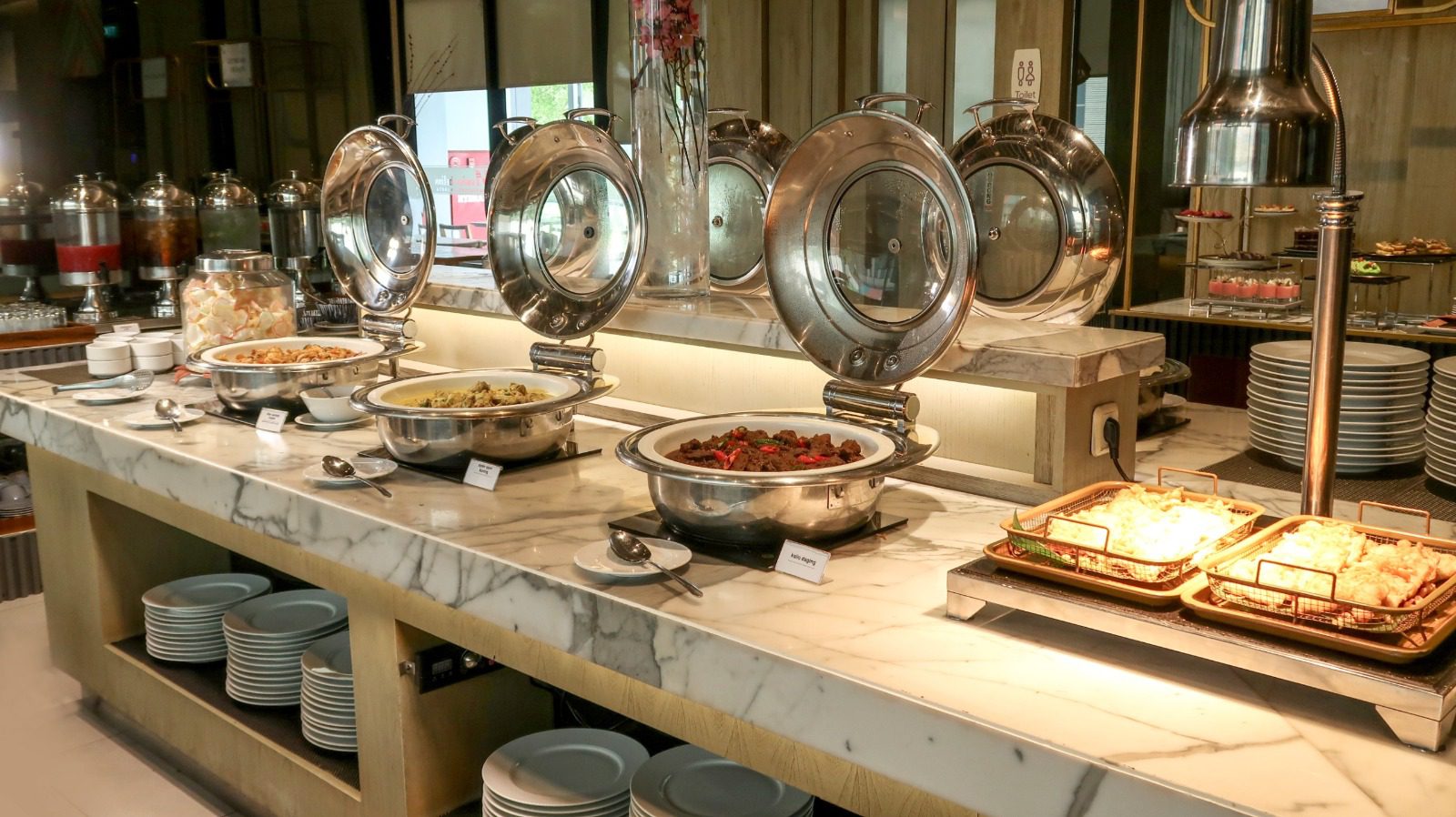 Paket Lengkap Kebersamaan di Hotel Jakarta Selatan: Venue Gratis, All You Can Eat Mulai Rp 175.000