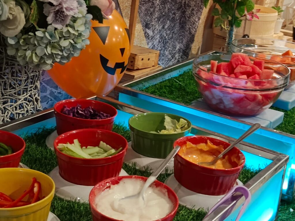 Malam Halloween Penuh Keceriaan di Oma Wajik Resto