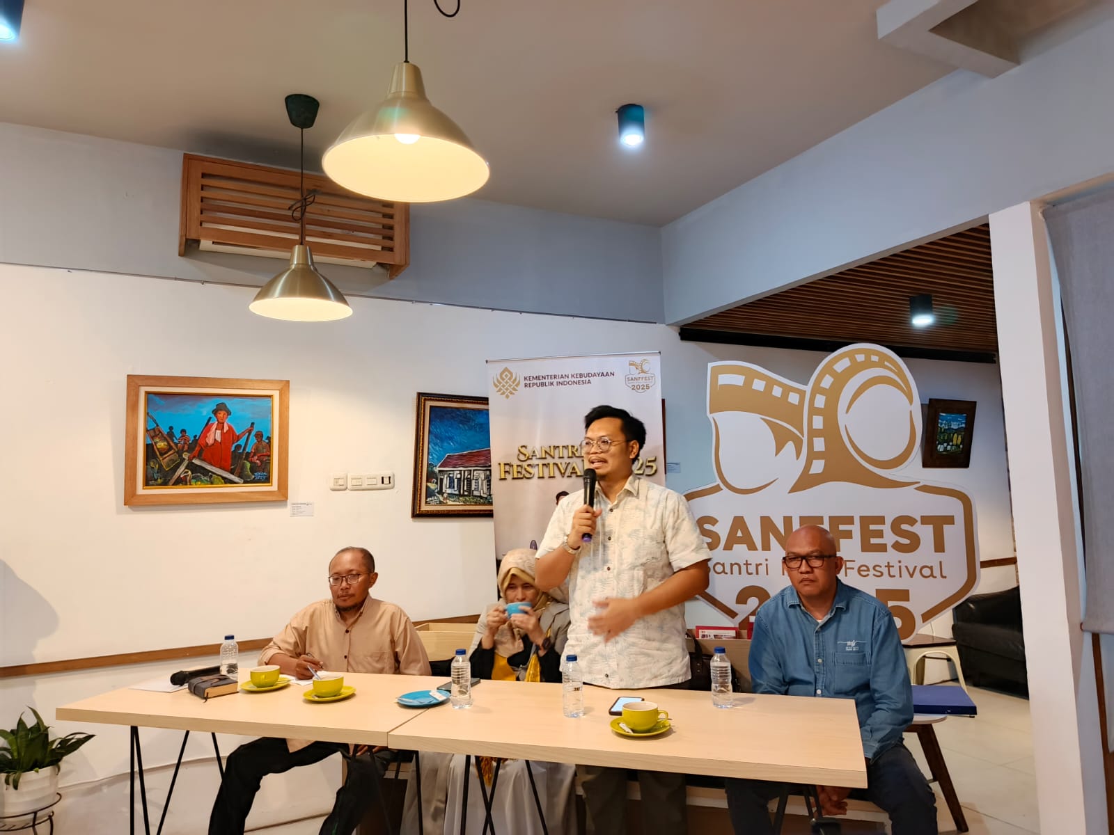 "Santri 'Naik Layar': Neno Warisman dan Komunitas Film Pesantren Gagas SANFFEST 2025, Bangkitkan Sineas Muda!"