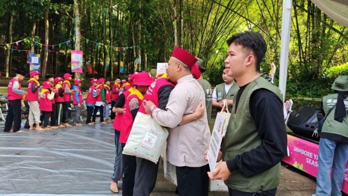 Penyaluran Bingkisan Kebahagiaan kepada 207 Peserta Jamboree Yatim Penghafal Quran Nasional Season 8 – Pesantren Al Hilal