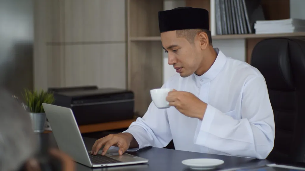 Etos Kerja Berbasis Iman dan Takwa