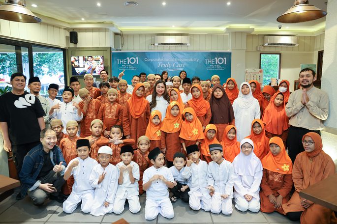 THE 1O1 Jakarta Sedayu Darmawangsa Bersama AMDI Jabodetabek dan Kanal Musik Indonesia Gelar “Ramadan Truly Care”, Hadirkan Sandhy Sondoro dan Angel Lelga dalam Aksi Berbagi